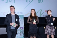 完场时，导演梁荣忠（左）更带领李幸倪（中）、张惠雅（右）答谢现场观众，并分享拍摄点滴及从角色经历得到的启发。
