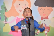 去年的「全港兒童故事演講比賽」高小組冠軍胡灝潼即席演講故事《漢堡包和叉燒包》，表現投入，七情上面。